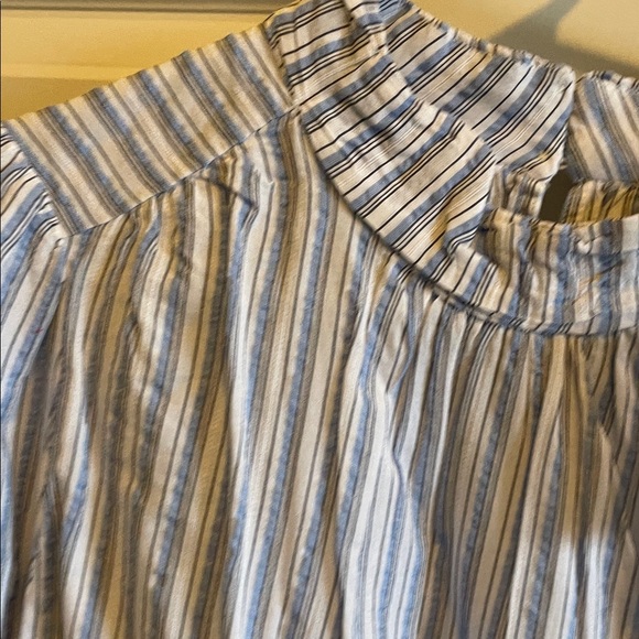 LOFT women’s  Casual Blue and White Striped top - Picture 3 of 5